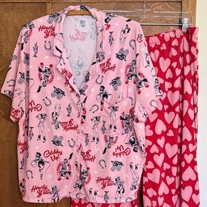 Western cowgirl Howdy Y’all Giddy Up hearts pajamas set mixed sizes XXL L